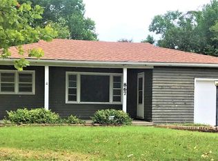 867 Lexington Rd, Wichita, KS 67218