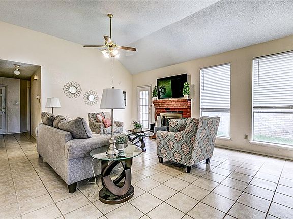 5th image of 2404 Baretta Dr