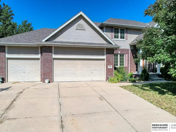10308 Florence Cir, La Vista, NE 68128