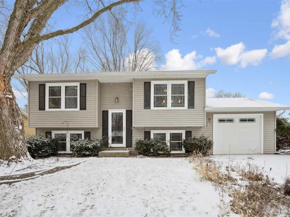 165 Heritage Dr, North Liberty, IA 52317
