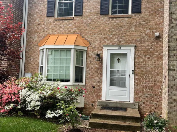 33 Gas Light Ct, Gaithersburg, MD 20879