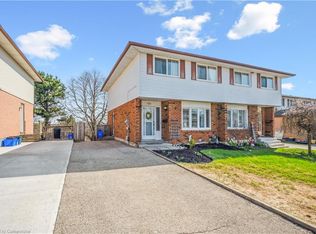 116 Dinison Cres, Kitchener, ON N2E2V2