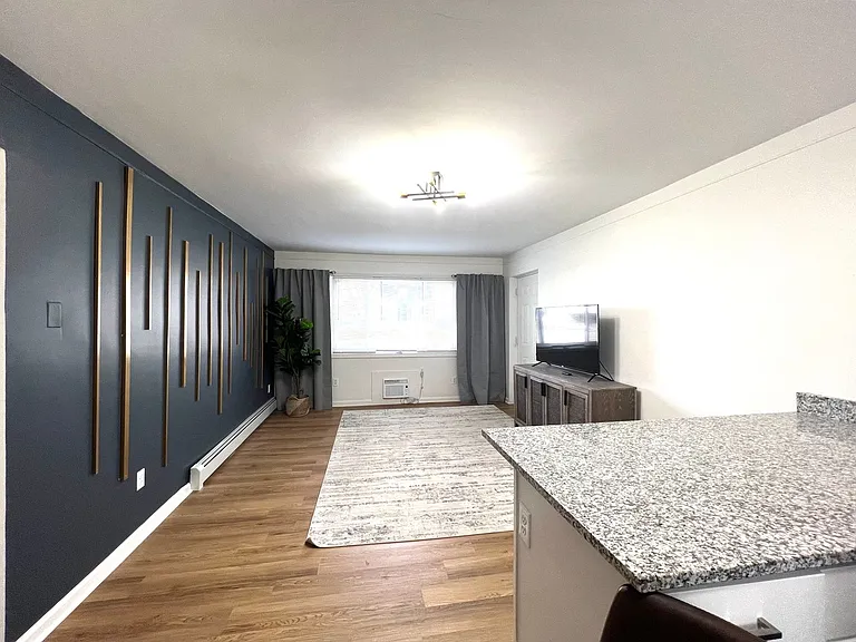 4001 W Thirteen Mile Rd — Photo 19
