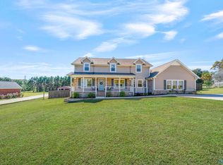 226 Slaterock Rd, Hazel Green, AL 35750