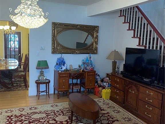 4th image of 2737 Morgan Ave