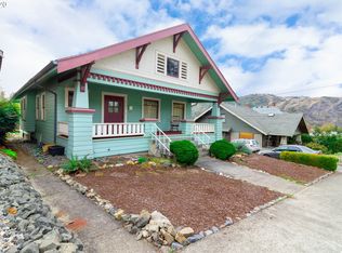 837 SE Blakeley Ave, Roseburg, OR