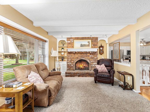 5th image of 4532 Lexington Ct