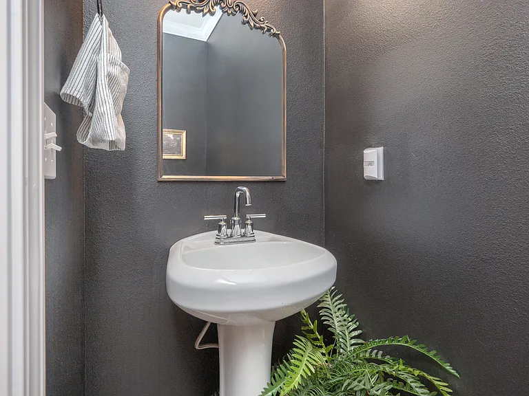 1802 Stable Ln #B2 — Photo 20