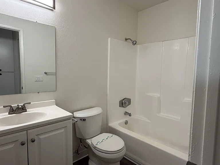 3815 Marlborough Ave — Photo 10