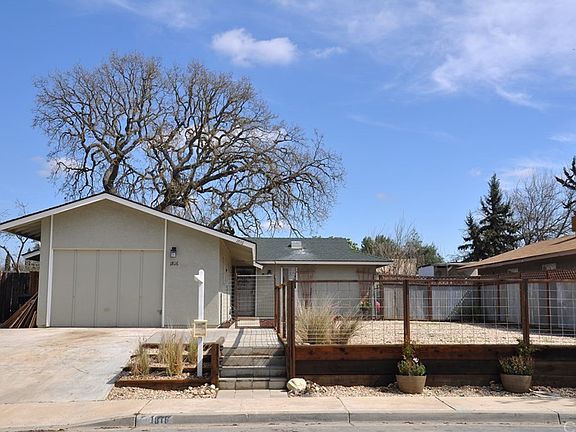 2nd image of 1816 Redwood Dr