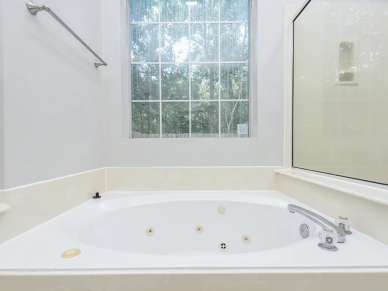 202 W Sterling Pond Cir — Photo 24