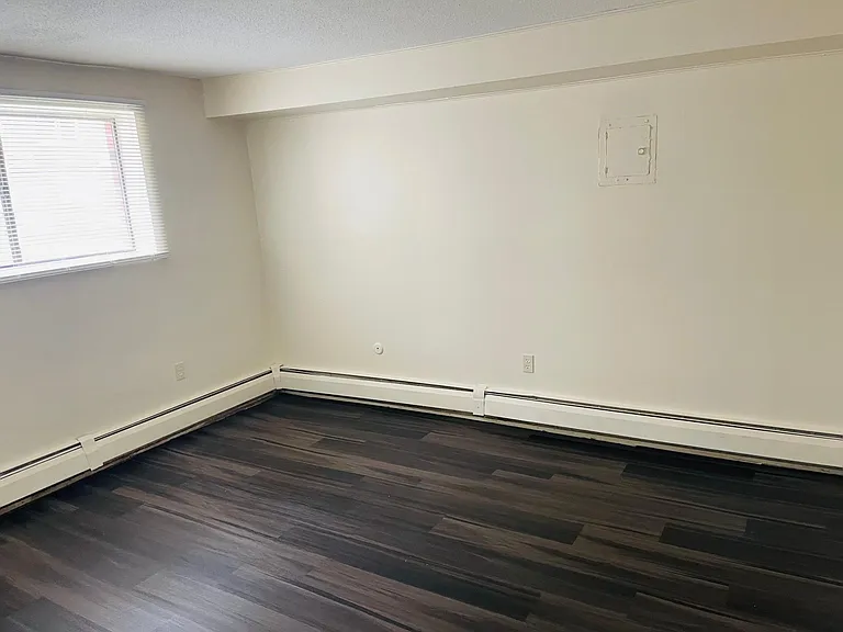 123 English Village Rd #103 — Photo 2