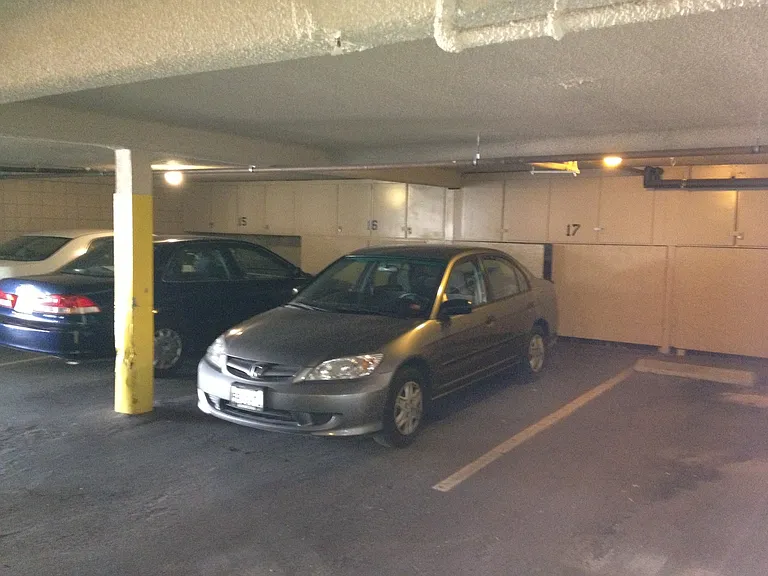 1515 Oak St #11 — Photo 28