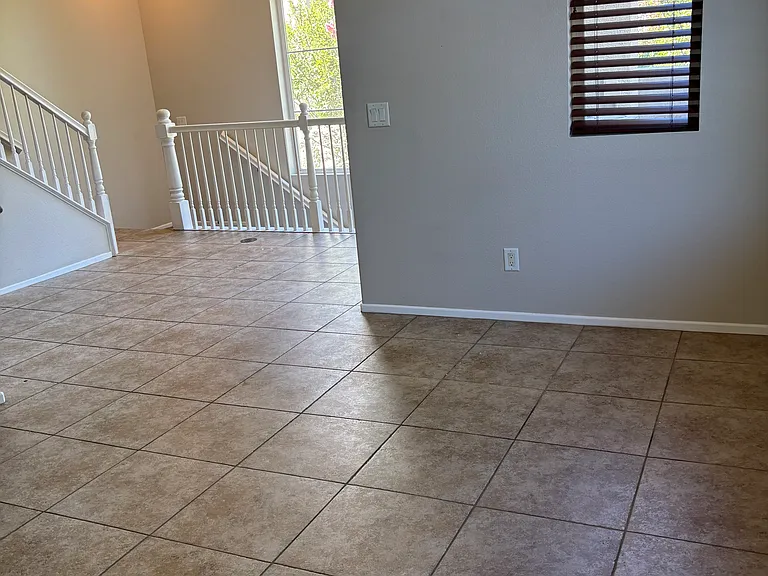 Open floor plan - dining and living rooms