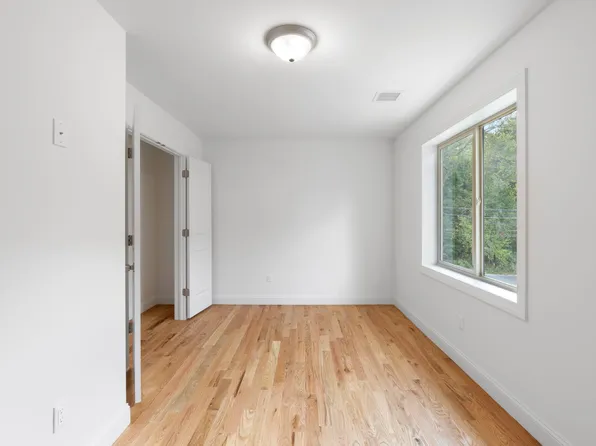 1372 Forest Hill Road image 15 of 26