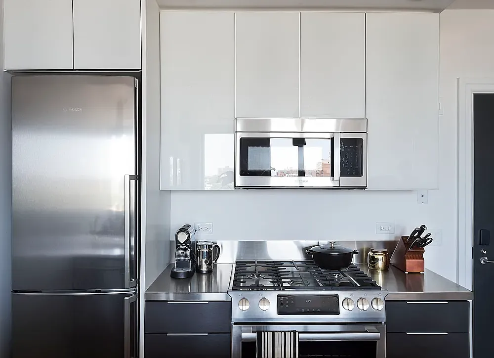 300 Ashland Place — Photo 4