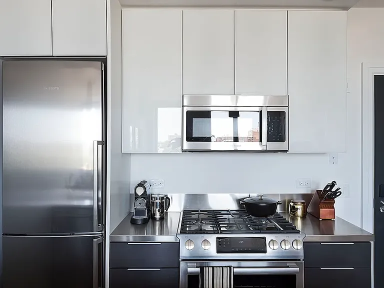 300 Ashland Pl #23S — Photo 5