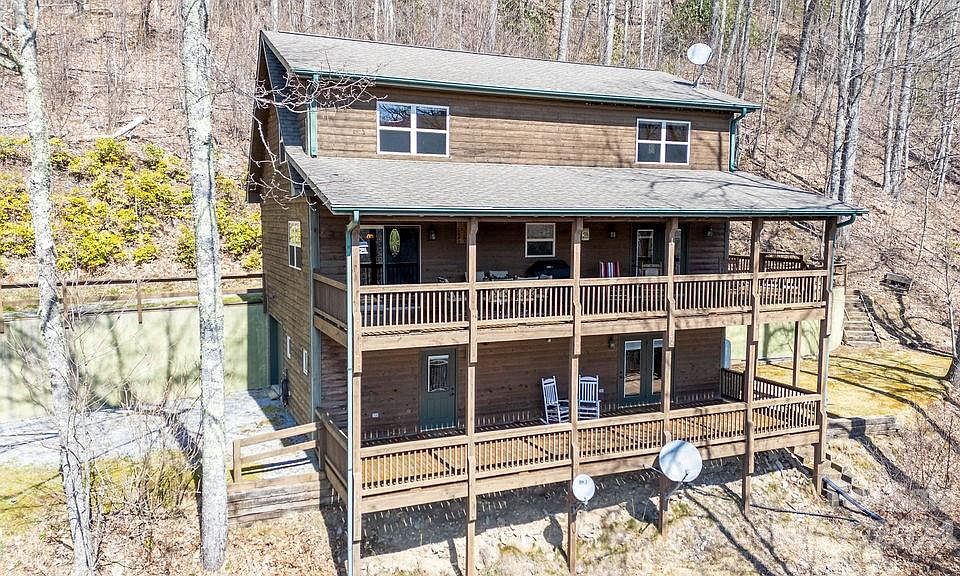 1st image of 601 Parkway Dr