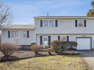 220 Riverview Rd, Bridgewater, NJ 08807
