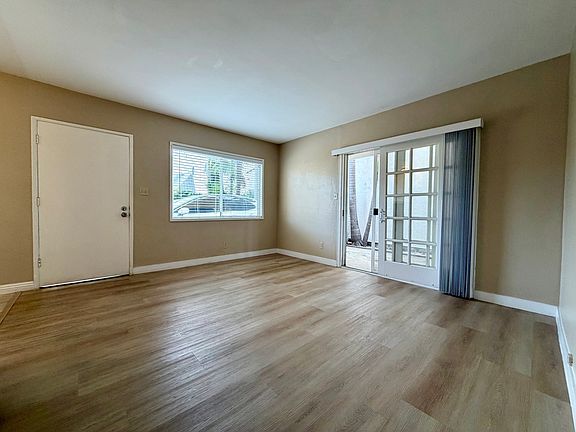 5th image of 3622 E 11th St APT 3