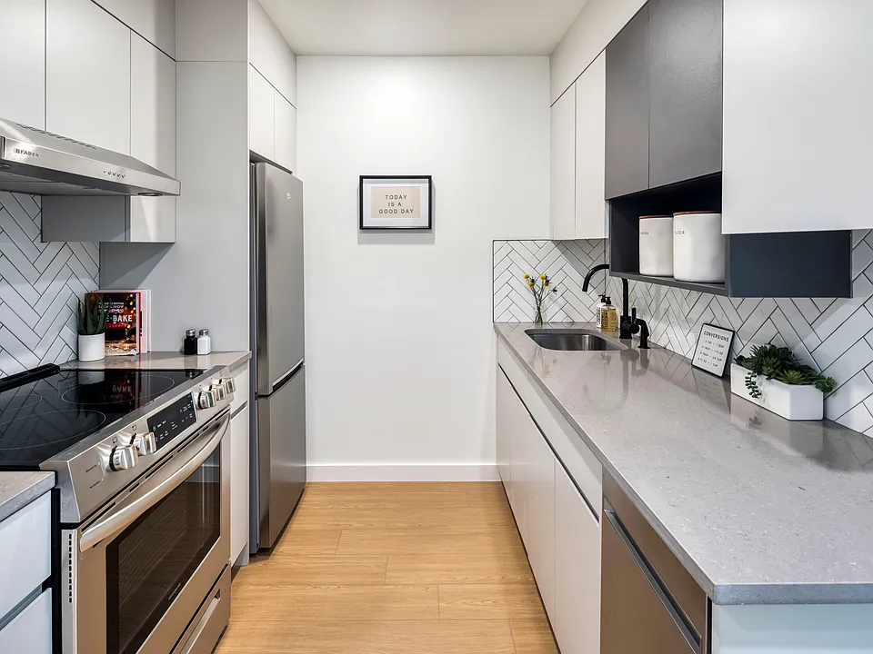 1 Sullivan Pl #2C