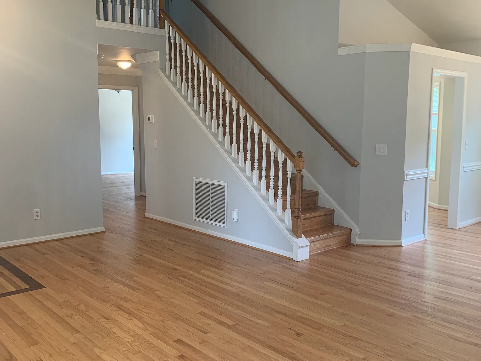 4 bed, 2.5 bath, 2100 sqft, $2,900 — Photo 3