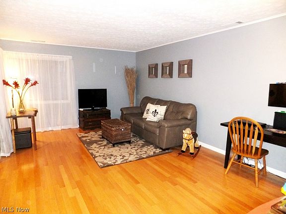 5th image of 1090 Fleetwood Dr APT D