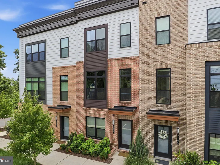 2103 Tysons Rd — Photo 2