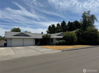8911 NE 32nd Ave, Vancouver, WA 98665