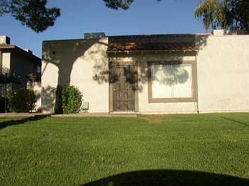 2nd image of 1009 N Granite Reef Rd