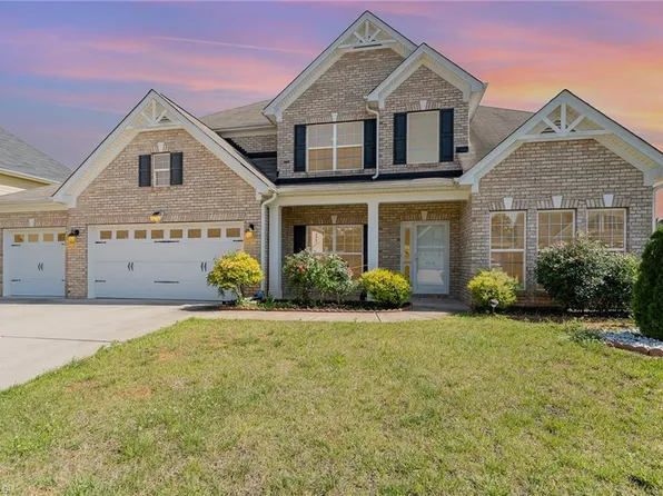 3638 Copper Ct, High Point, NC 27265