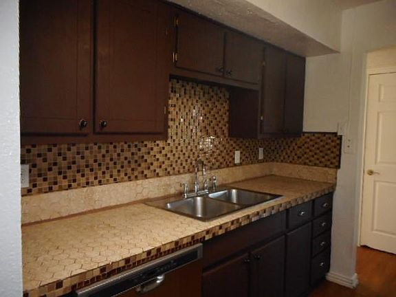 5th image of 515 Goldwood Dr
