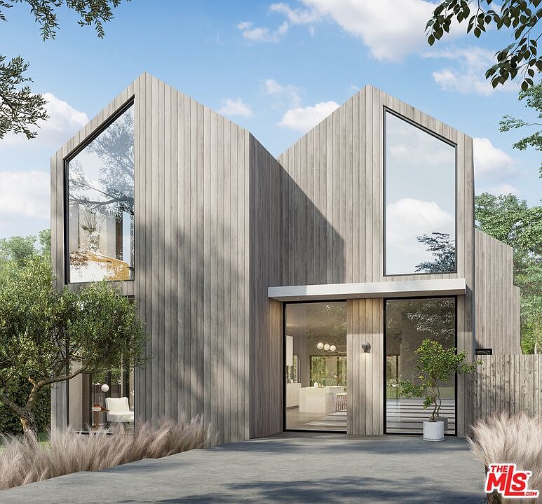 1st image of 704 15th St