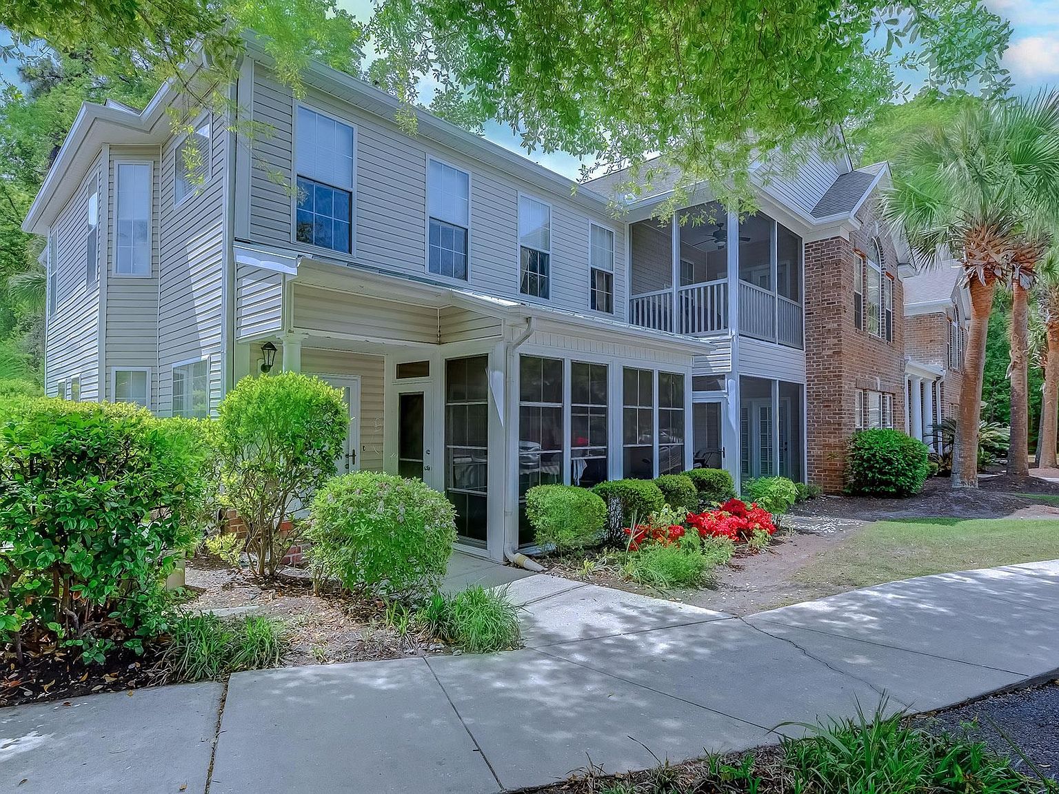 4437 Lady Banks Ln. #E1