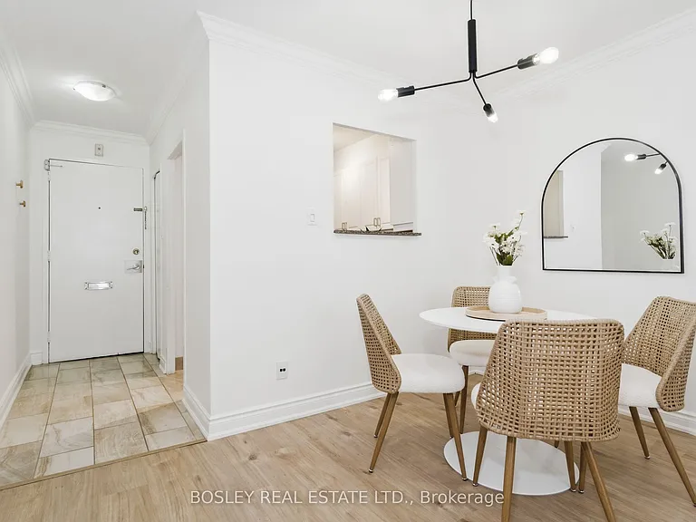 335 Lonsdale Rd #210 — Photo 9