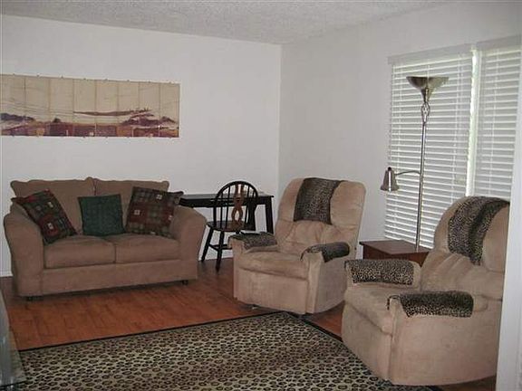 4th image of 707 Falconhead Dr APT 104