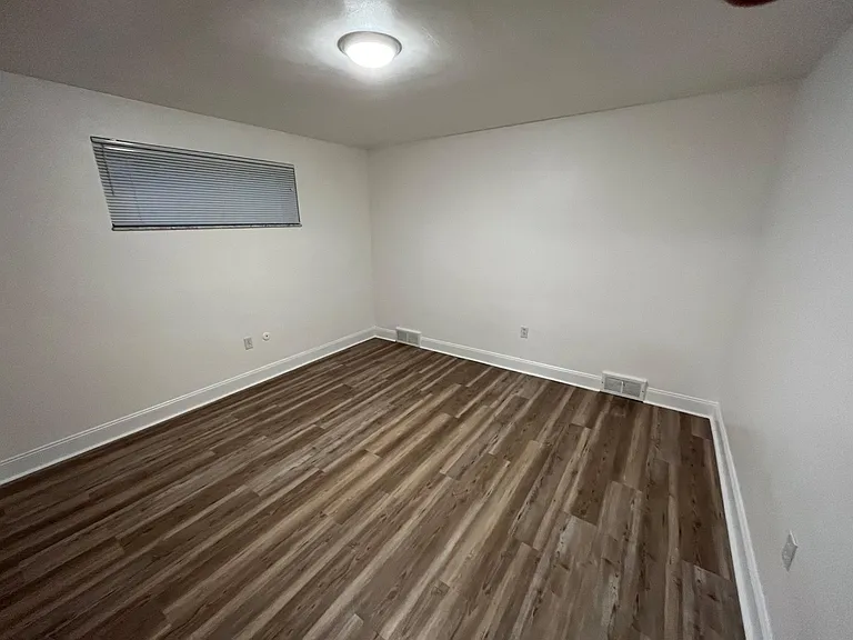 1132 Leishman Ave — Photo 4