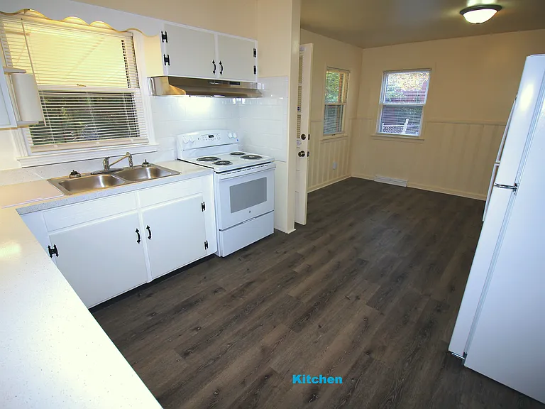 1090 Meridian Ct — Photo 34