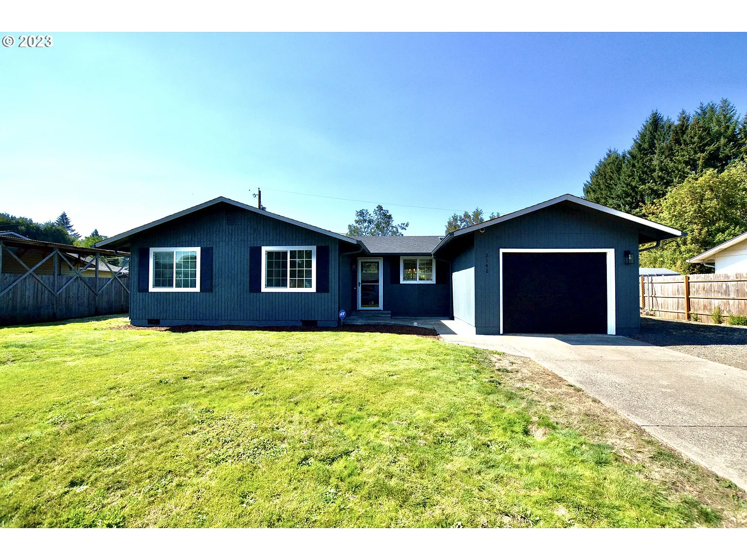 2142 Berwin Ln photo 1