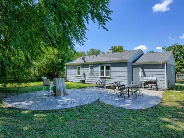 2931 S Overton Ave, Independence, MO 64052