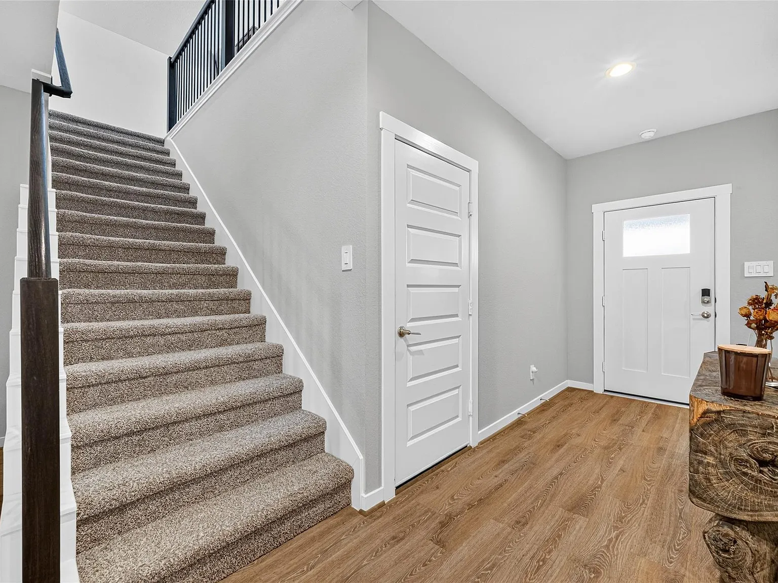 4 bed, 3.0 bath, 2488 sqft, $2,950 — Photo 3