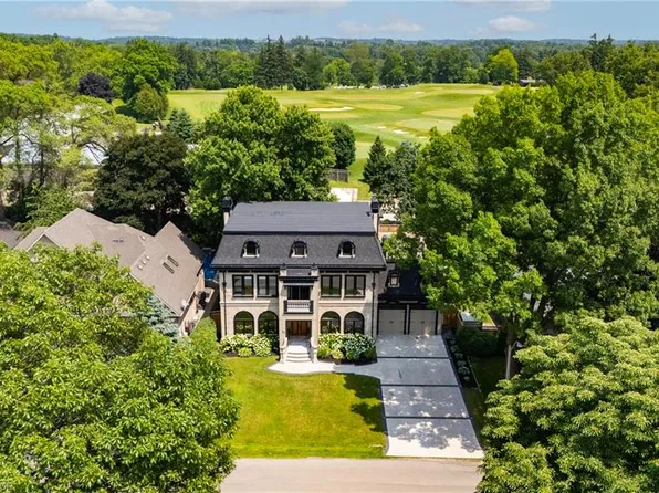 23 Cameron Dr, Hamilton, ON L9G 2L4