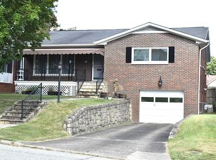 76 Fairfax Dr, Huntington, WV 25705