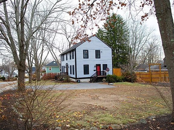 2nd image of 9 Woodlawn St