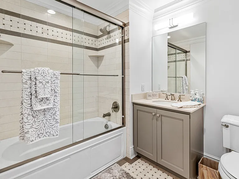 13 Village Green Dr — Photo 13