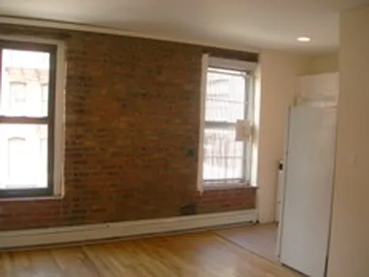 Rented by Vickers Realty | media 4