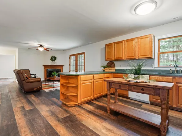 9373 Walden Ln, Marshall, VA 20115