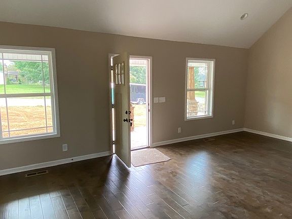 4th image of 101 Hillwood Dr Lot 3