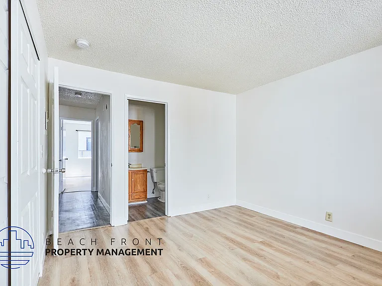 744 Rose Ave. — Photo 24