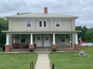 826 Maple St #A, Staunton, VA 24401